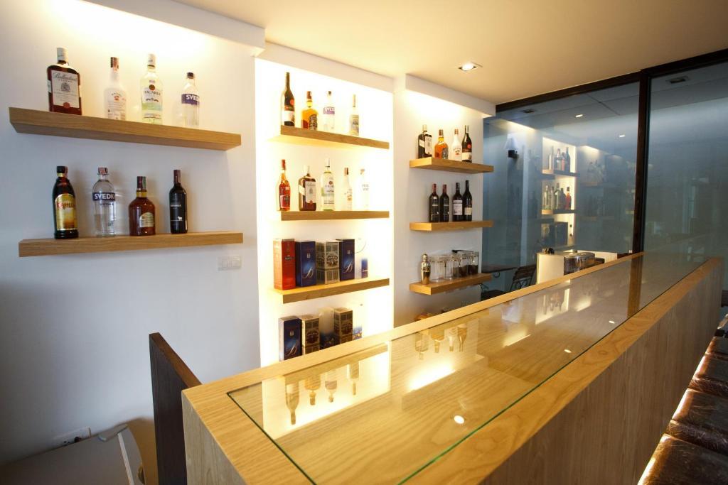 Alisha Court Hotel & Residence Bangkok Luaran gambar