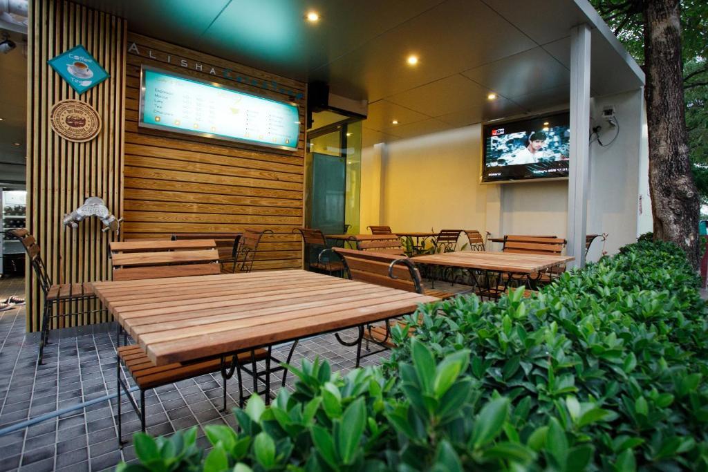 Alisha Court Hotel & Residence Bangkok Luaran gambar